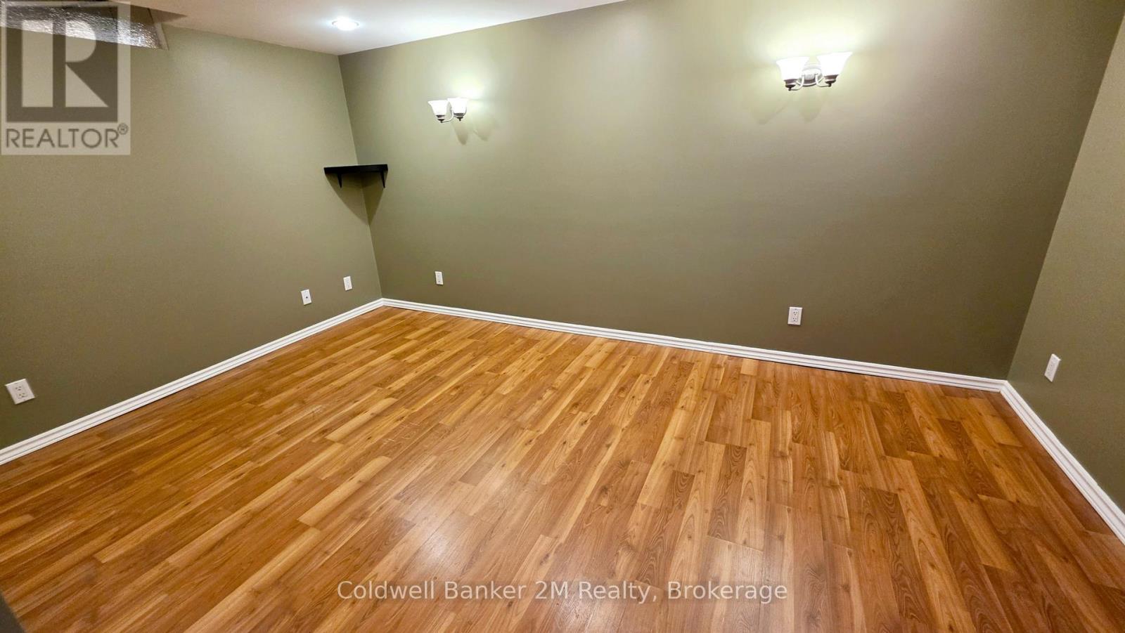 852 Attersley Drive Property Photo 23