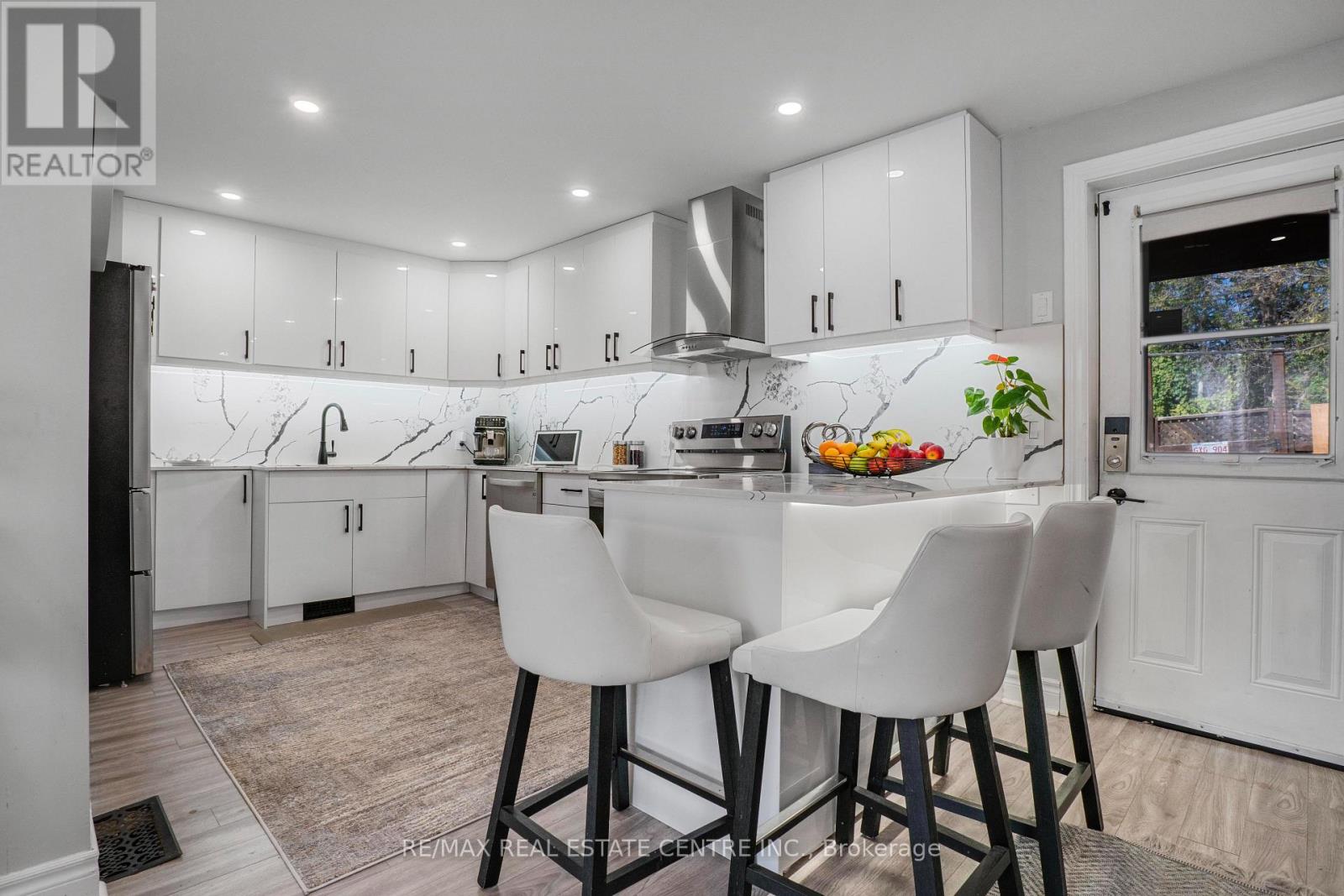 20 Brock Street Property Photo 14