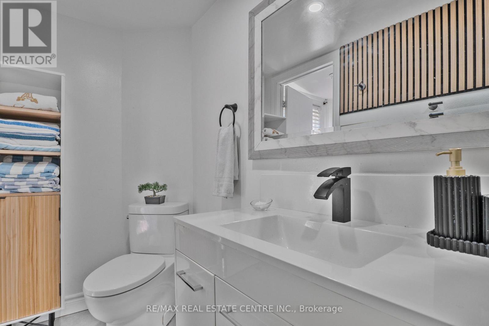 20 Brock Street Property Photo 23
