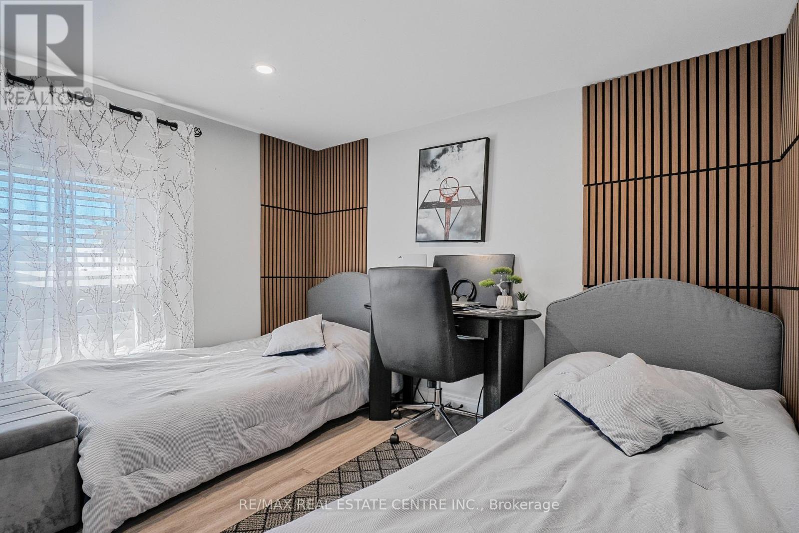 20 Brock Street Property Photo 26