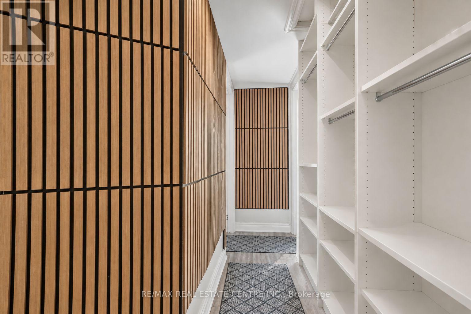 20 Brock Street Property Photo 28