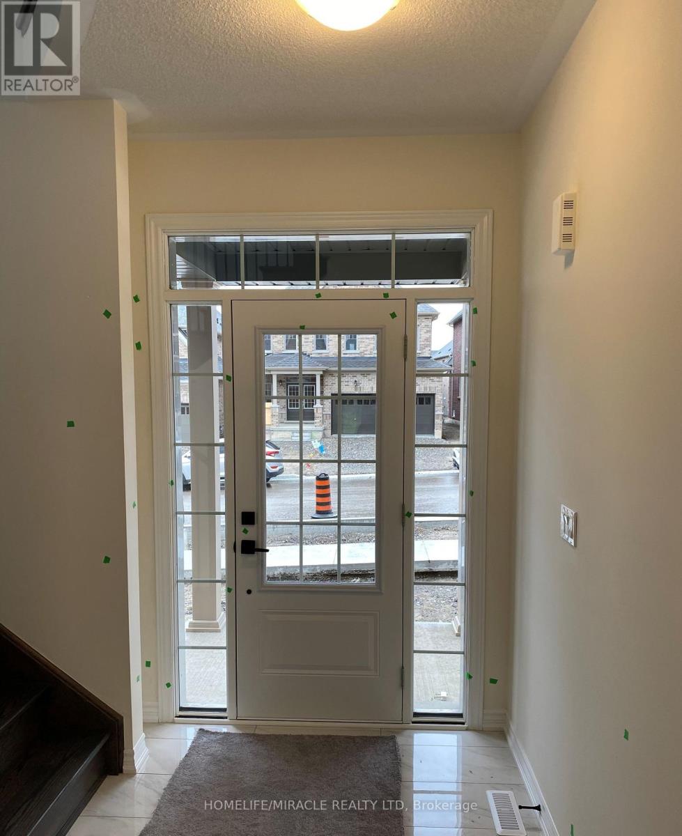 54 North Garden Boulevard Property Photo 2