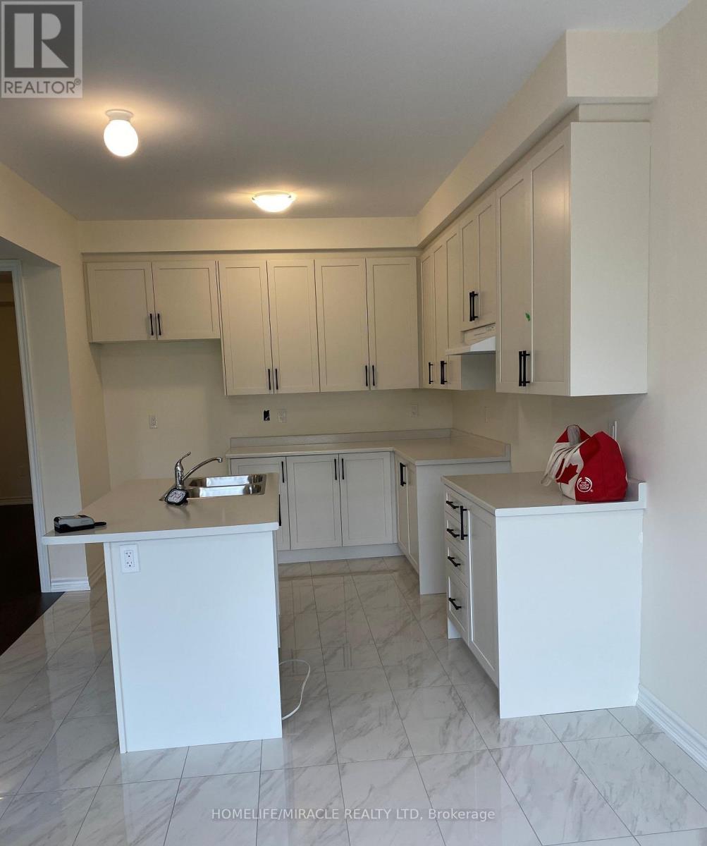 54 North Garden Boulevard Property Photo 4