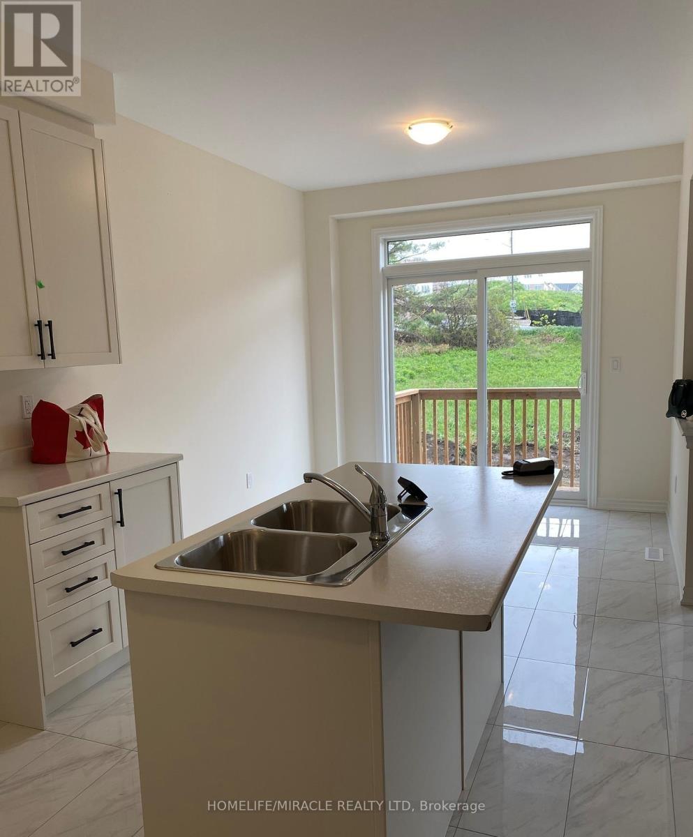 54 North Garden Boulevard Property Photo 6