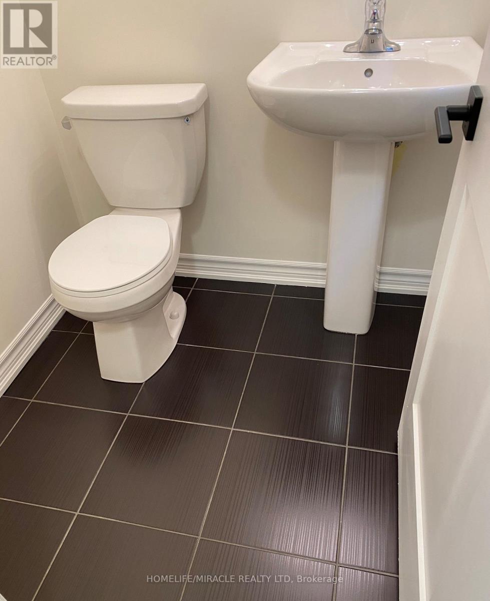 54 North Garden Boulevard Property Photo 7