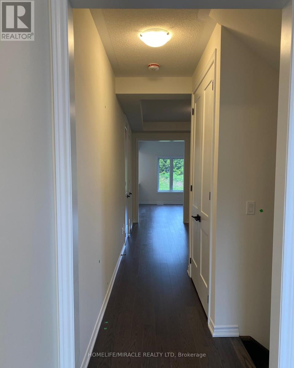 54 North Garden Boulevard Property Photo 9