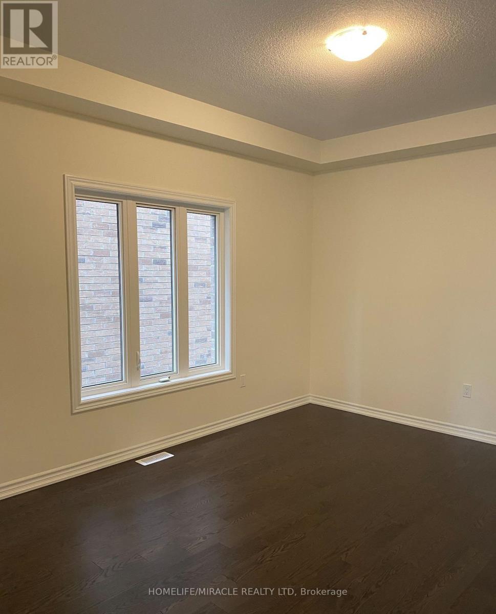 54 North Garden Boulevard Property Photo 11