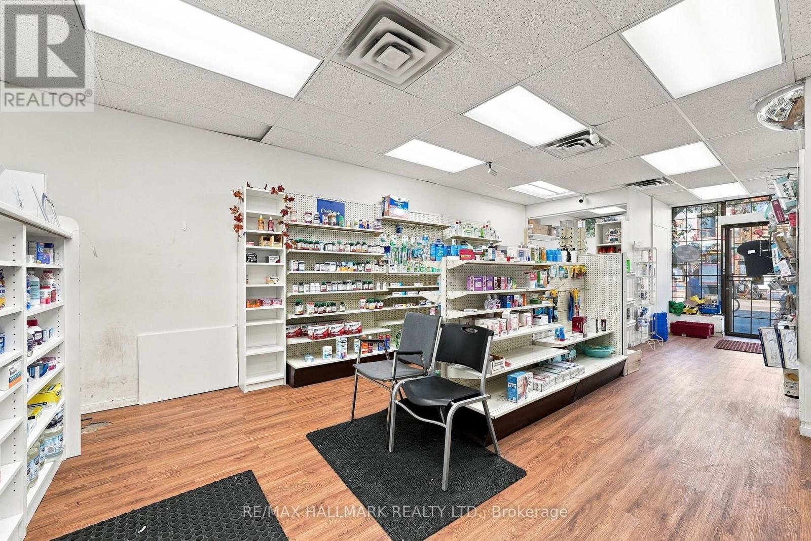 1485 Gerrard Street E Property Photo 8