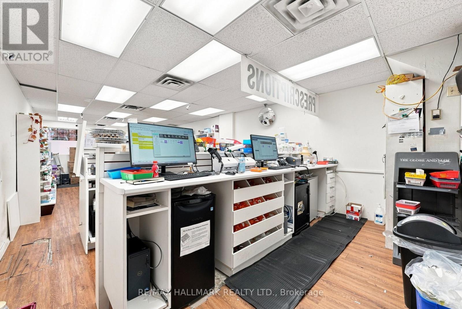 1485 Gerrard Street E Property Photo 12