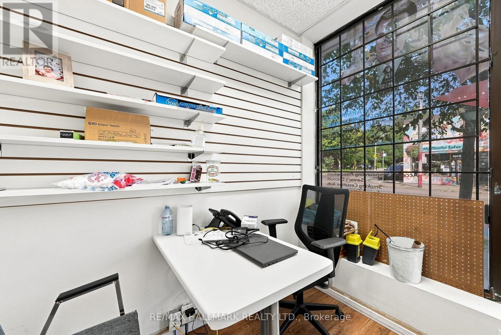 1485 Gerrard Street E Property Photo 14