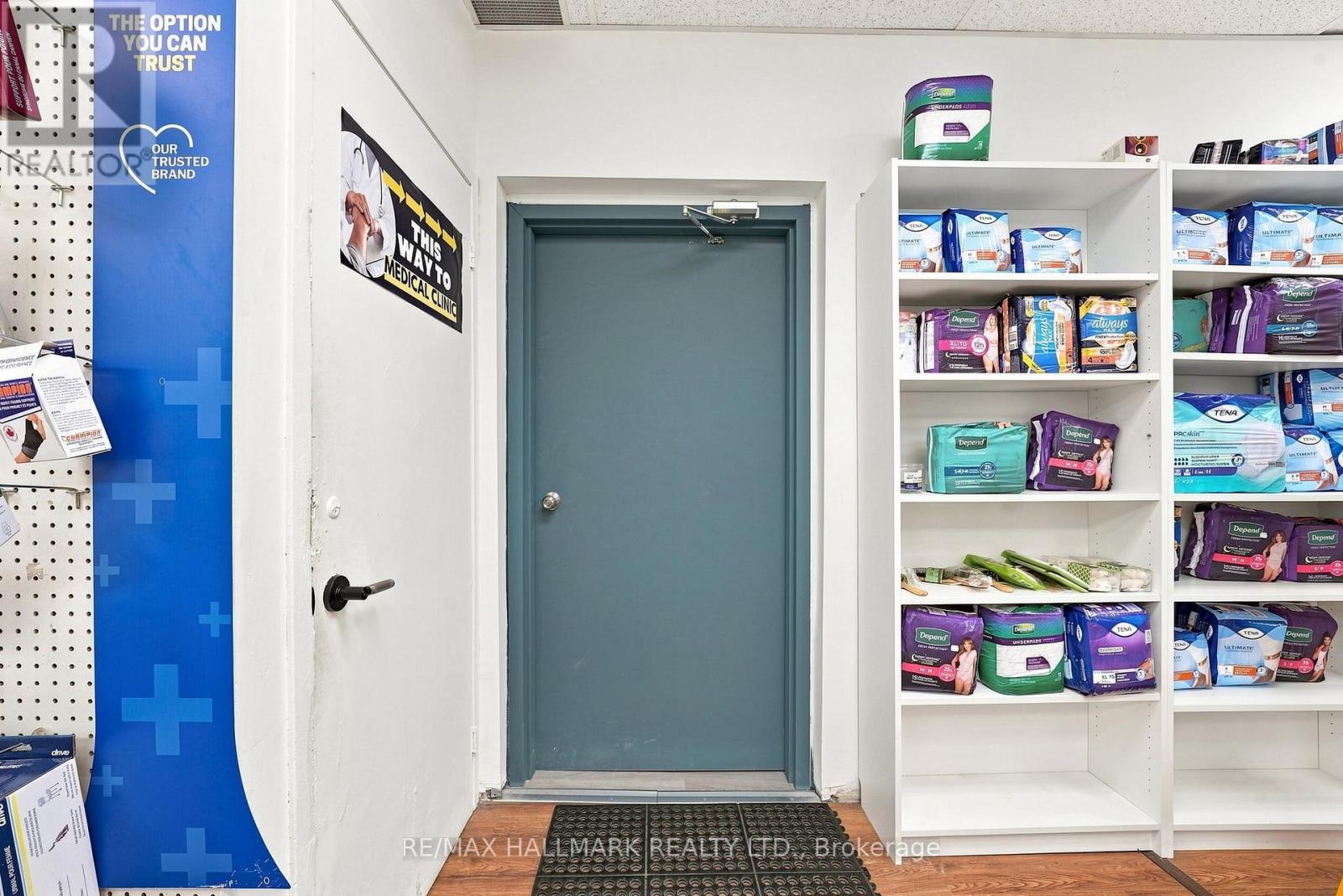 1485 Gerrard Street E Property Photo 15