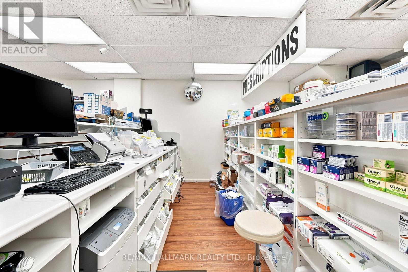 1485 Gerrard Street E Property Photo 17