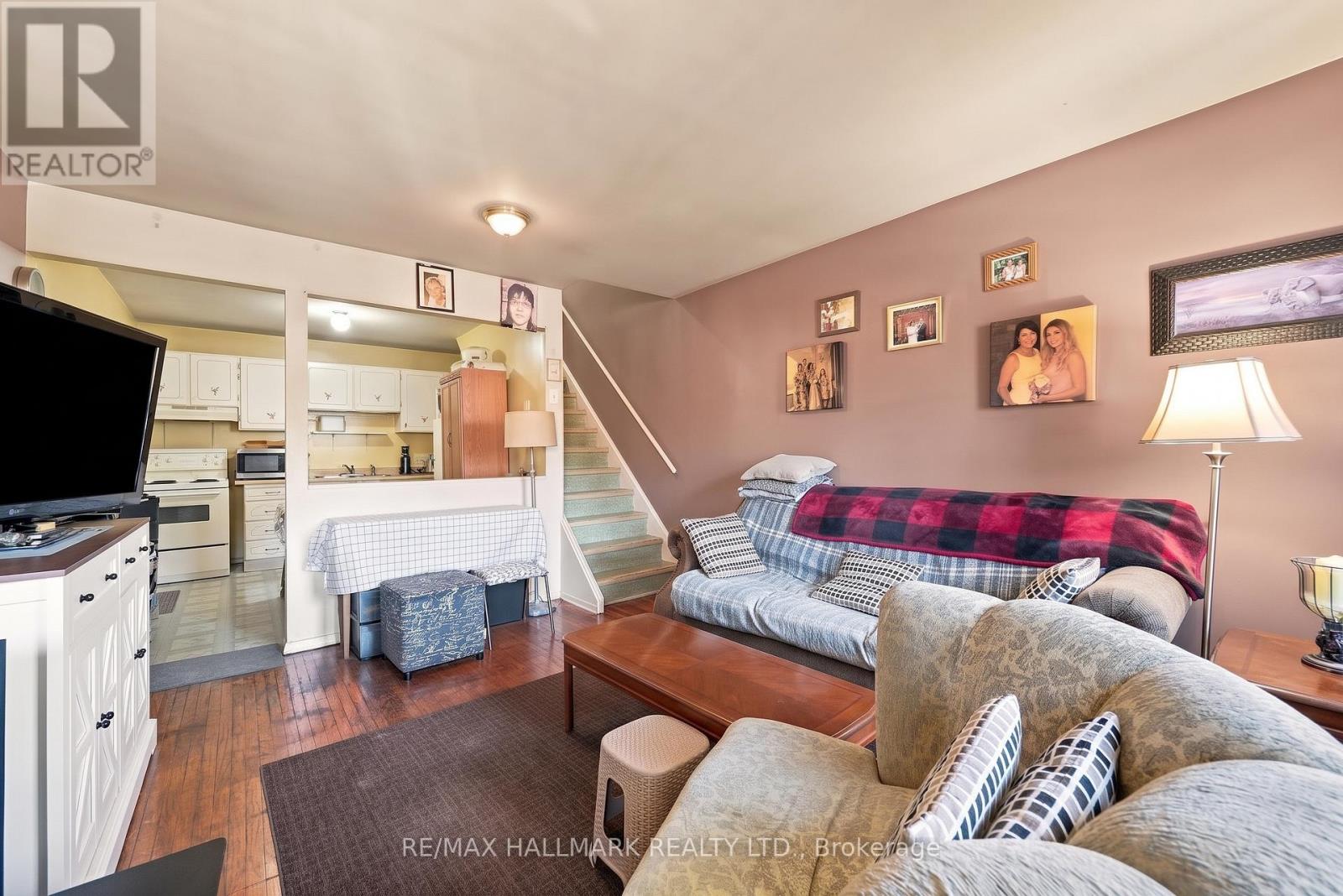 1485 Gerrard Street E Property Photo 22