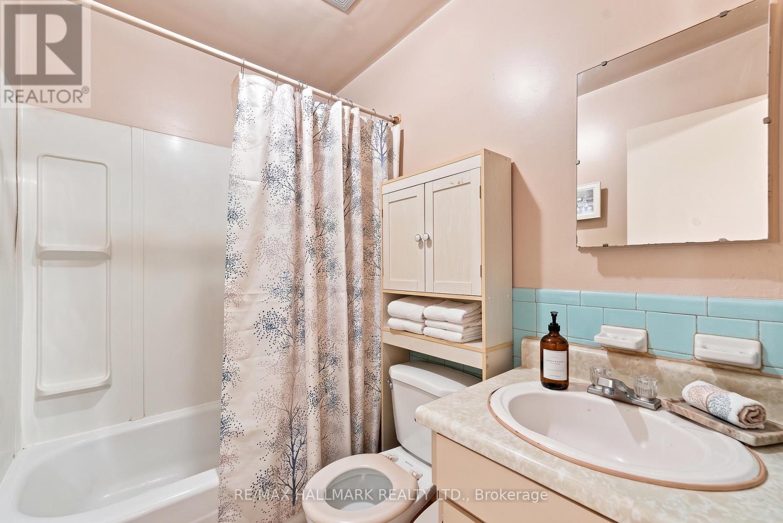 1485 Gerrard Street E Property Photo 26