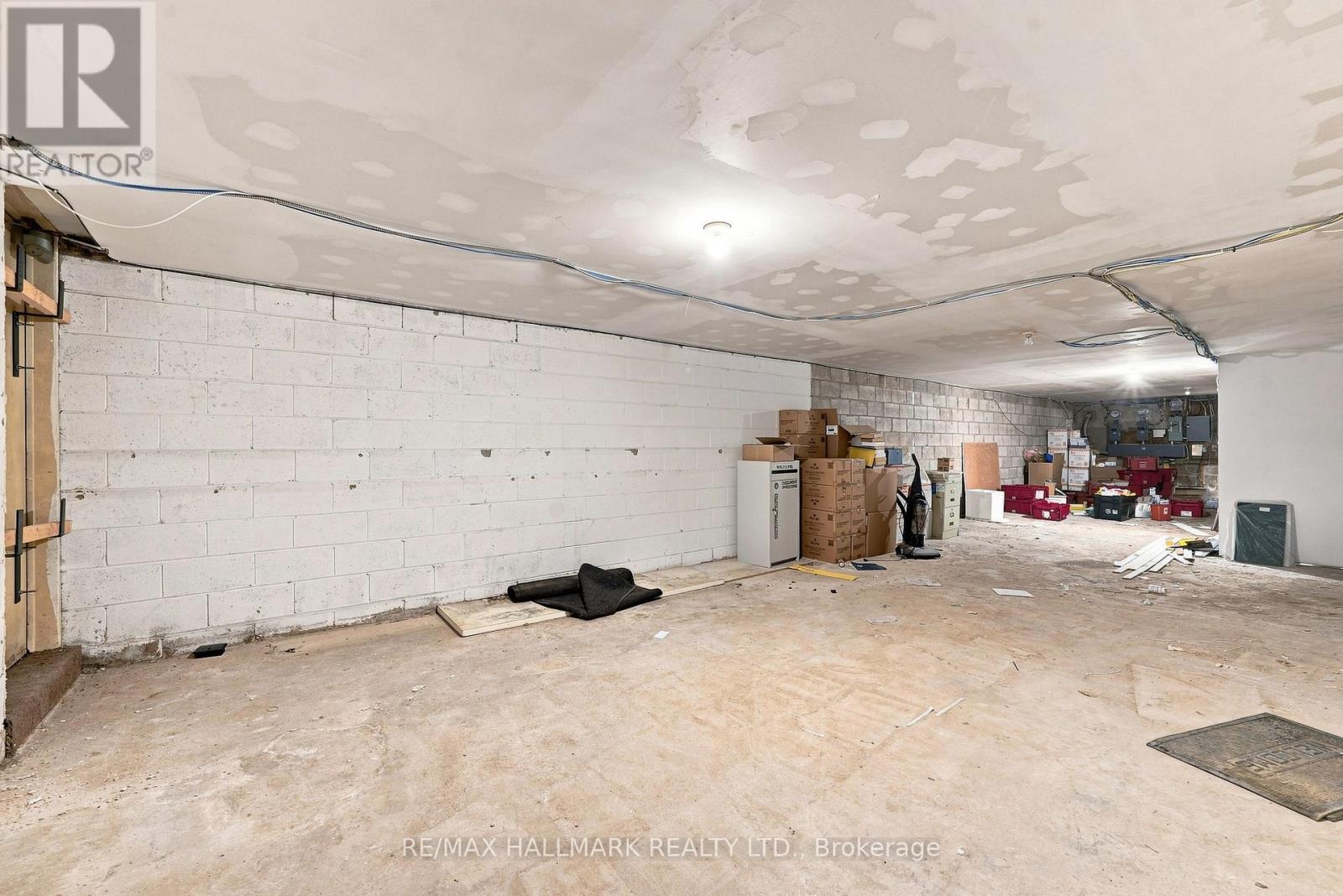1485 Gerrard Street E Property Photo 29