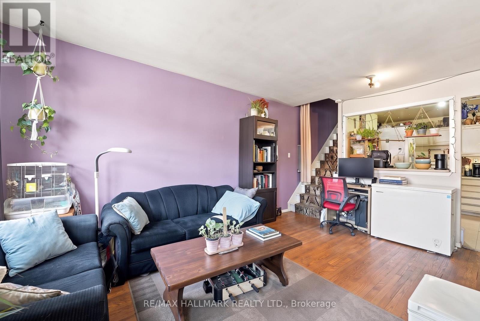 1487 Gerrard Street E Property Photo 31
