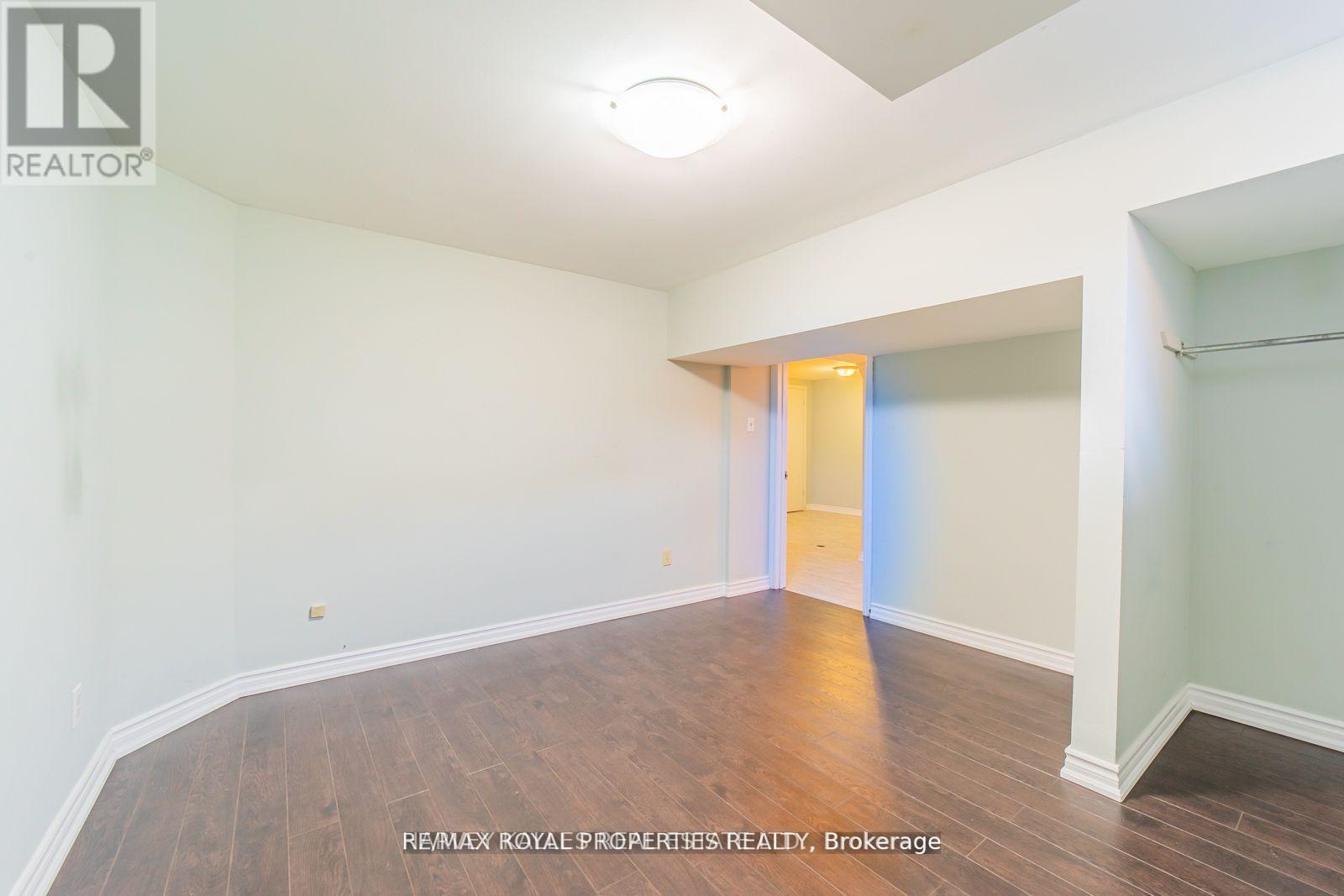 1639 Middleton Street S Property Photo 29