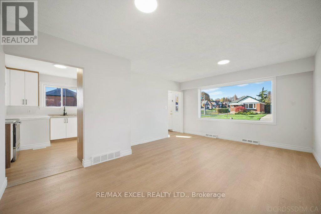 65 Wilson Road N Property Photo 4