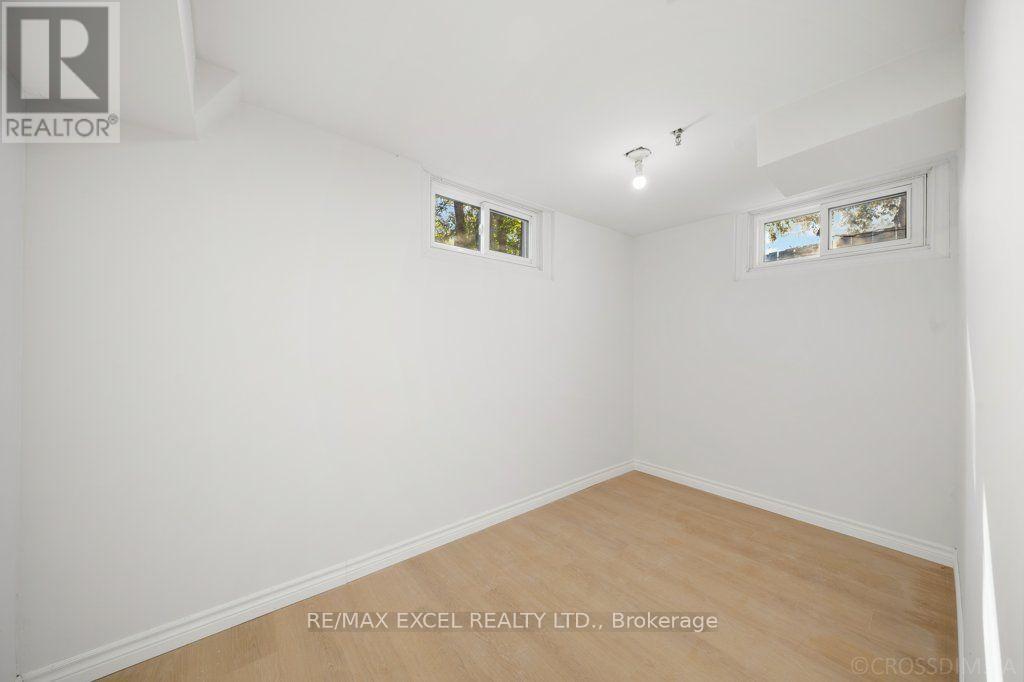 65 Wilson Road N Property Photo 32