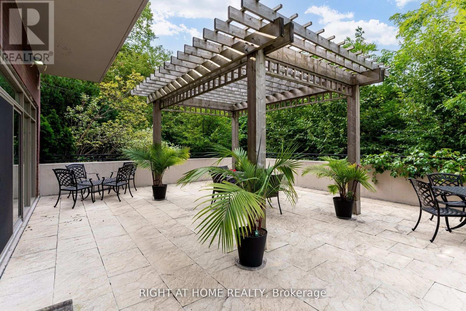Ph1 - 580 Kingston Road Property Photo 21