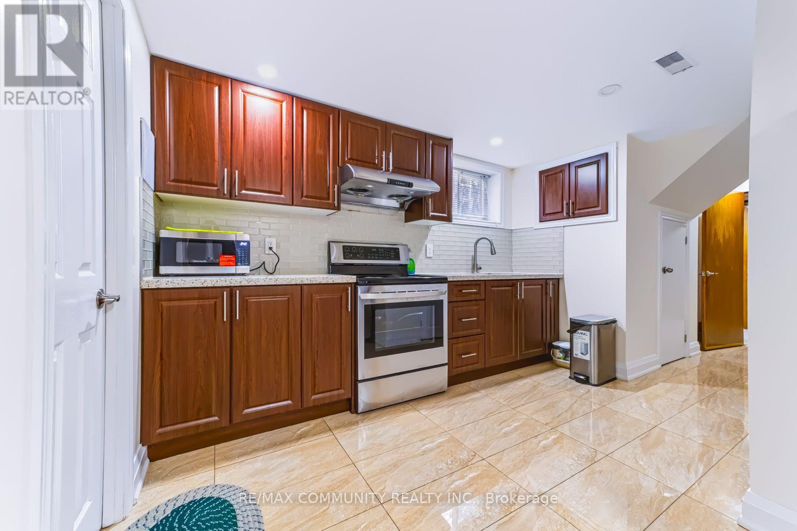 B3 - 238 Orton Park Road Property Photo 6
