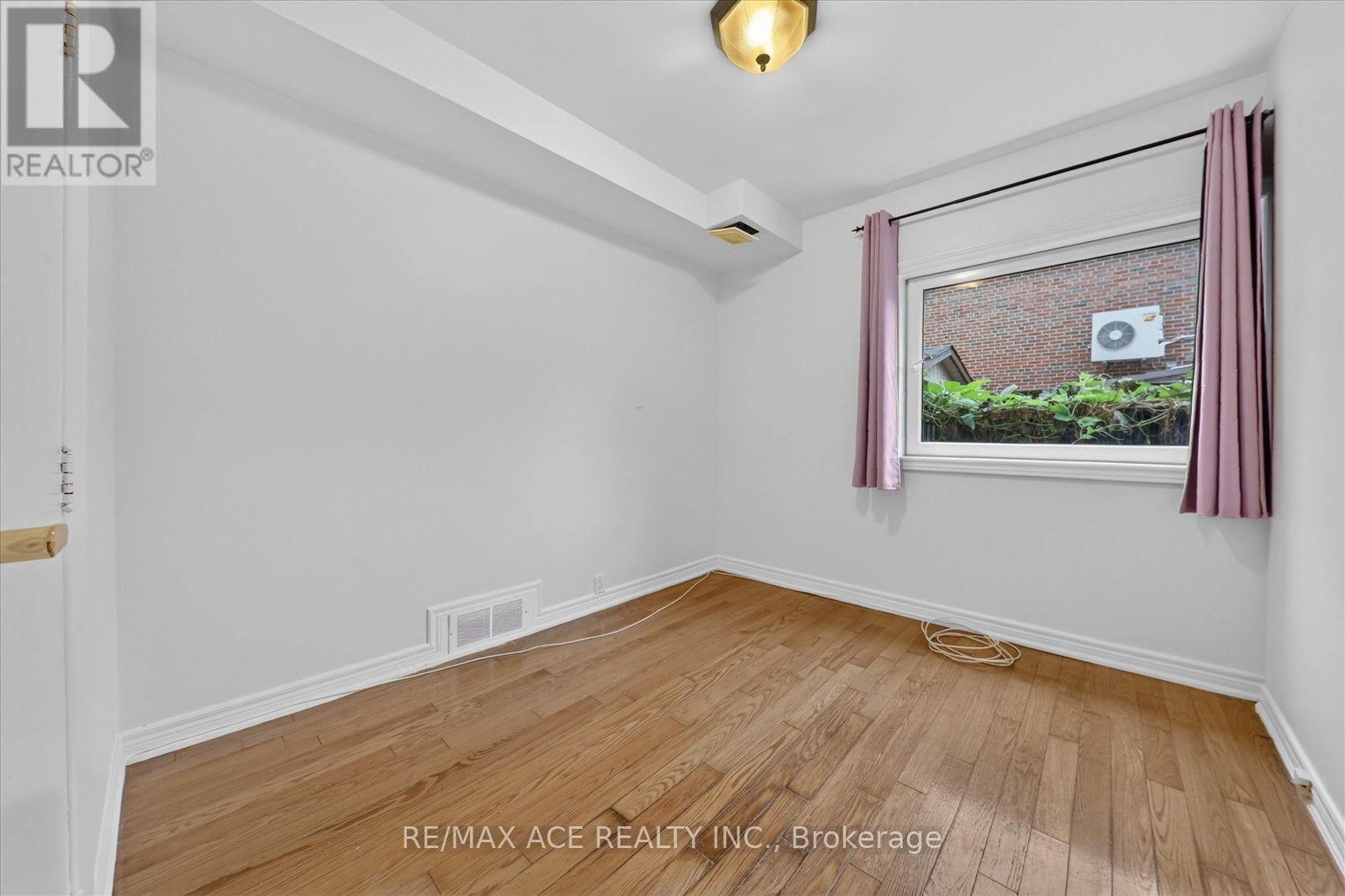 Main - 3 Larwood Boulevard Property Photo 20