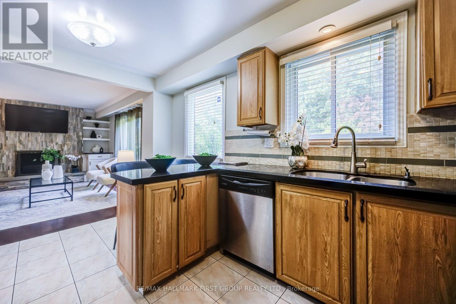 33 Anstead Crescent Property Photo 12
