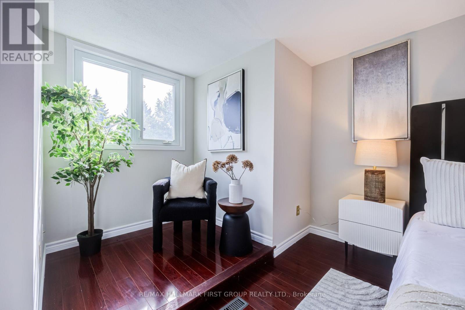 33 Anstead Crescent Property Photo 18