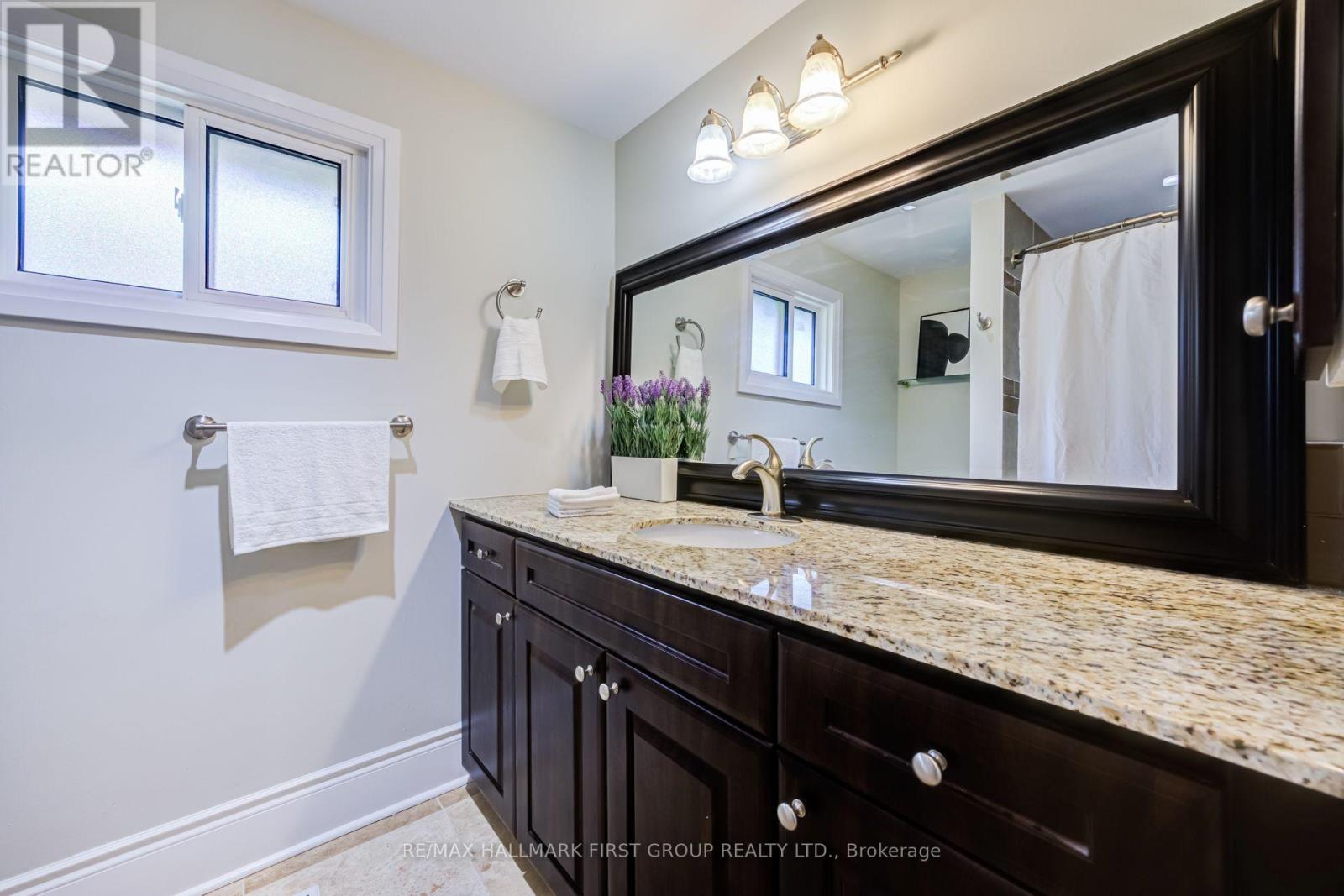 33 Anstead Crescent Property Photo 21