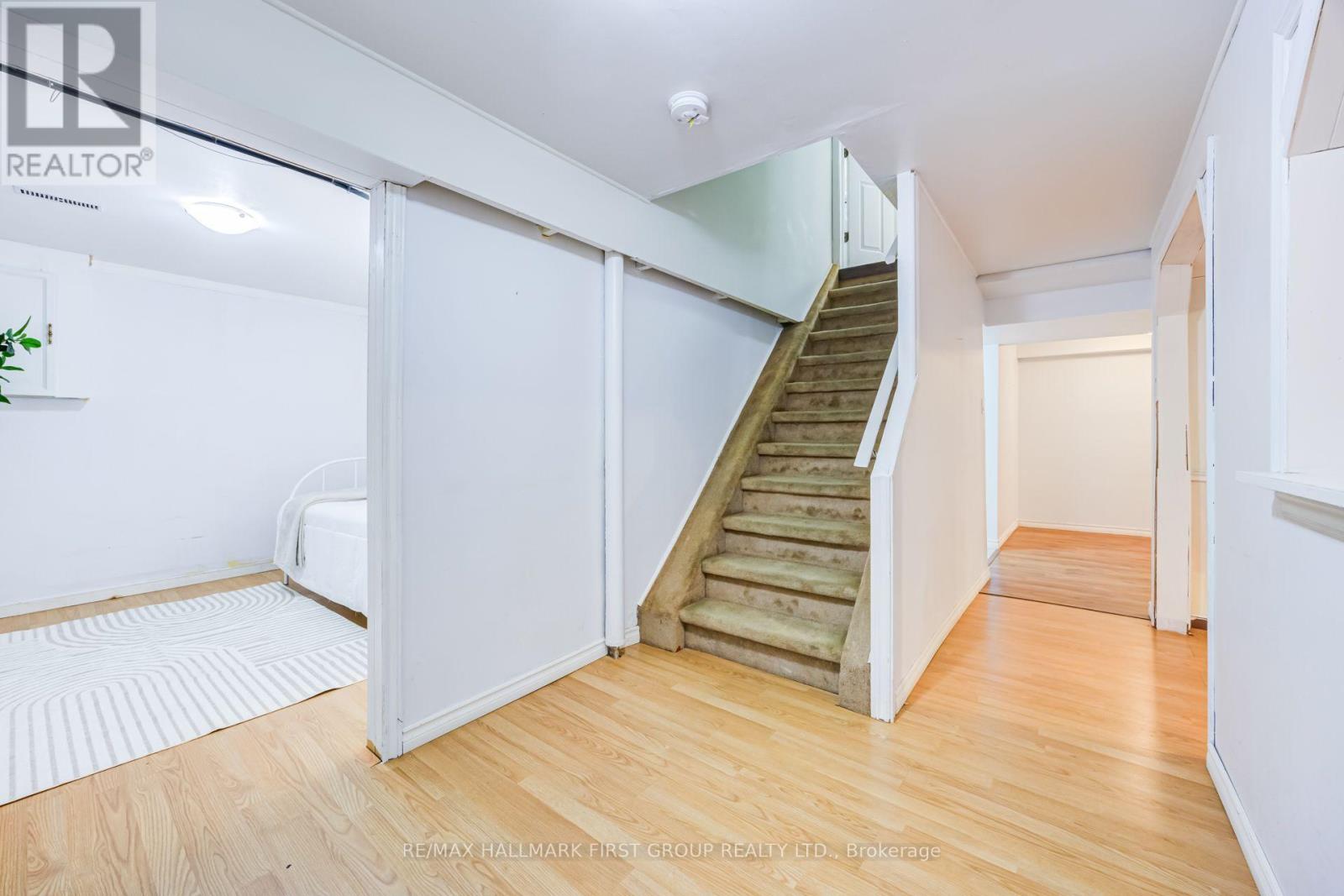 33 Anstead Crescent Property Photo 23