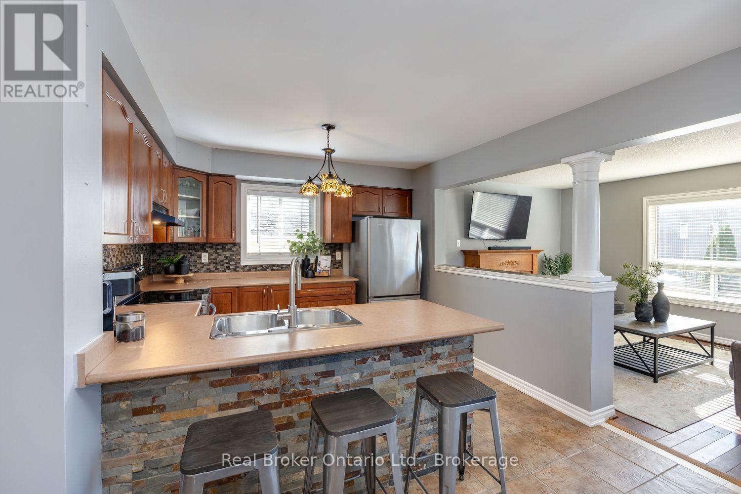 119 Allworth Crescent Property Photo 9