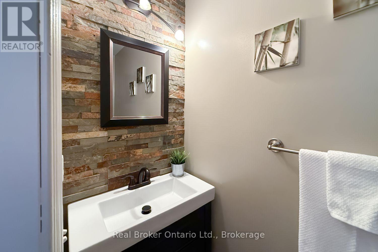 119 Allworth Crescent Property Photo 12