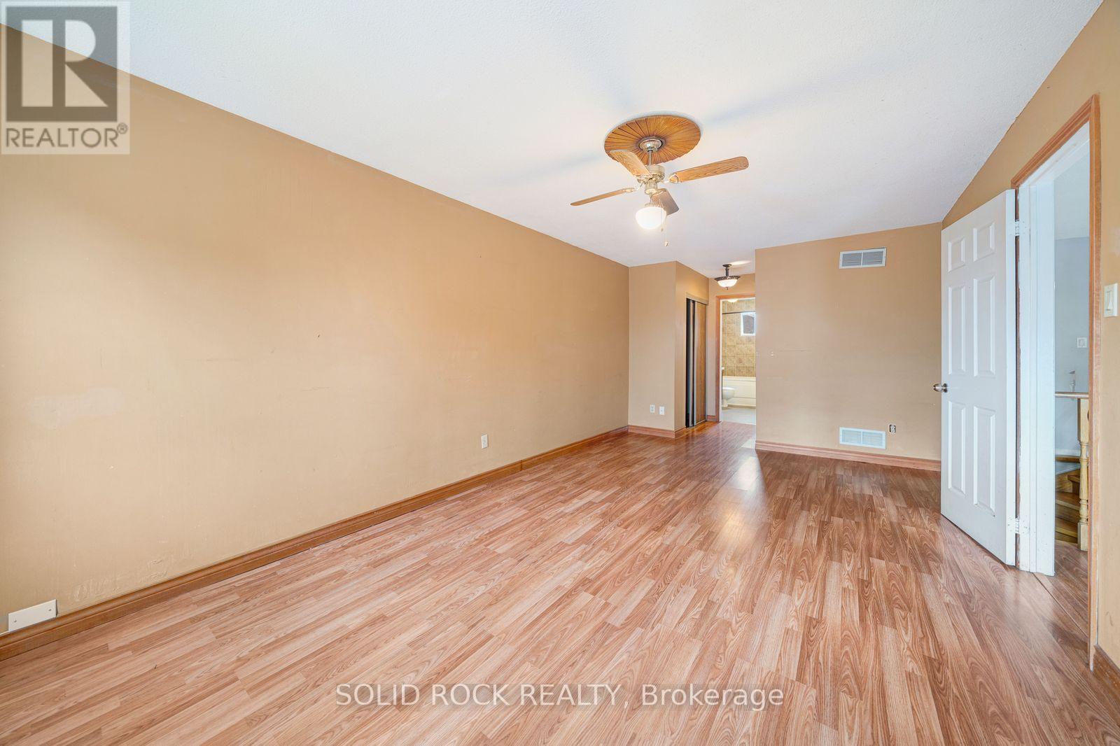 2394 Strathmore Crescent Property Photo 20