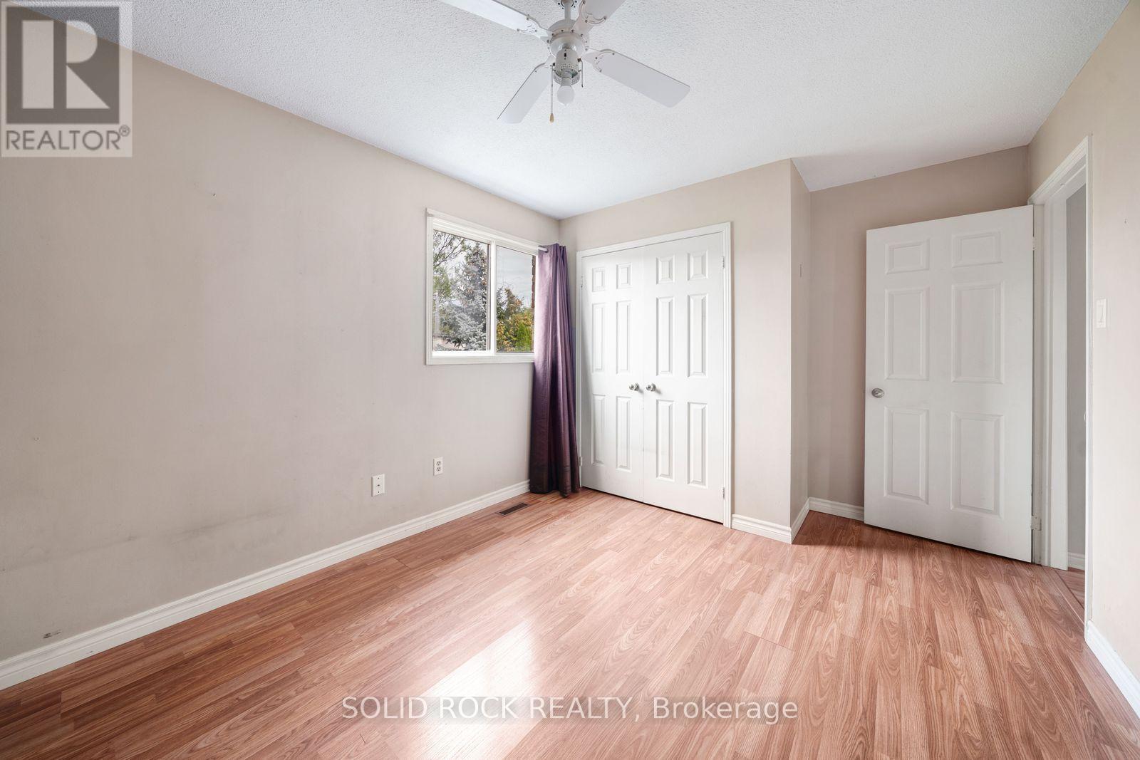 2394 Strathmore Crescent Property Photo 28