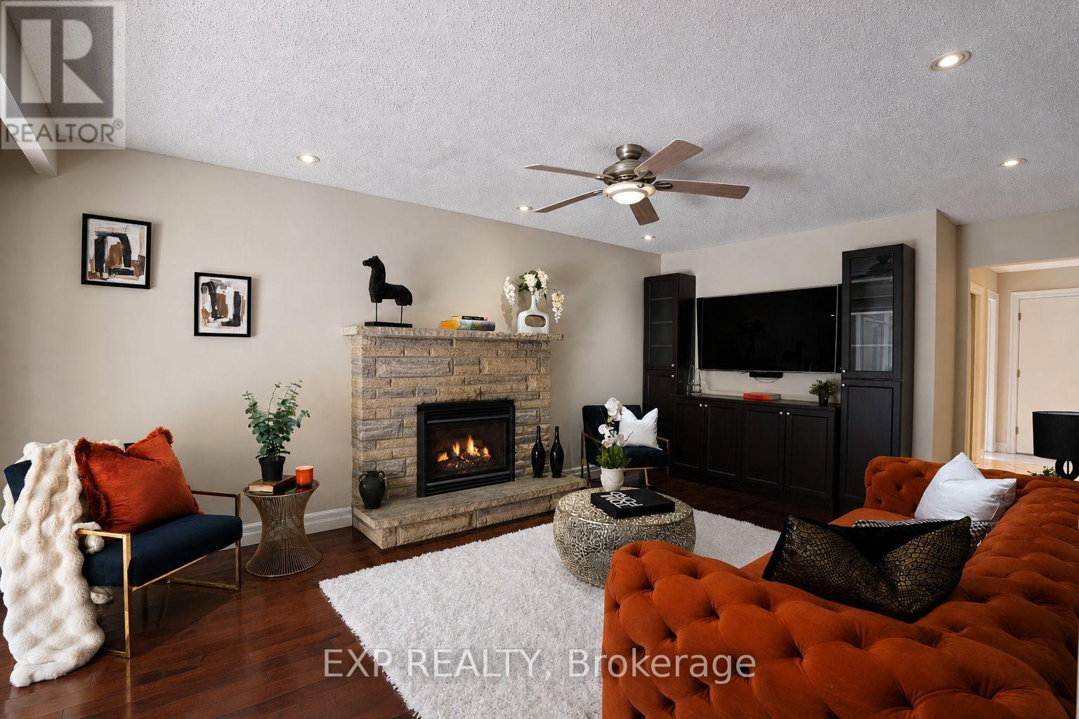 74 Henderson Drive Property Photo 1