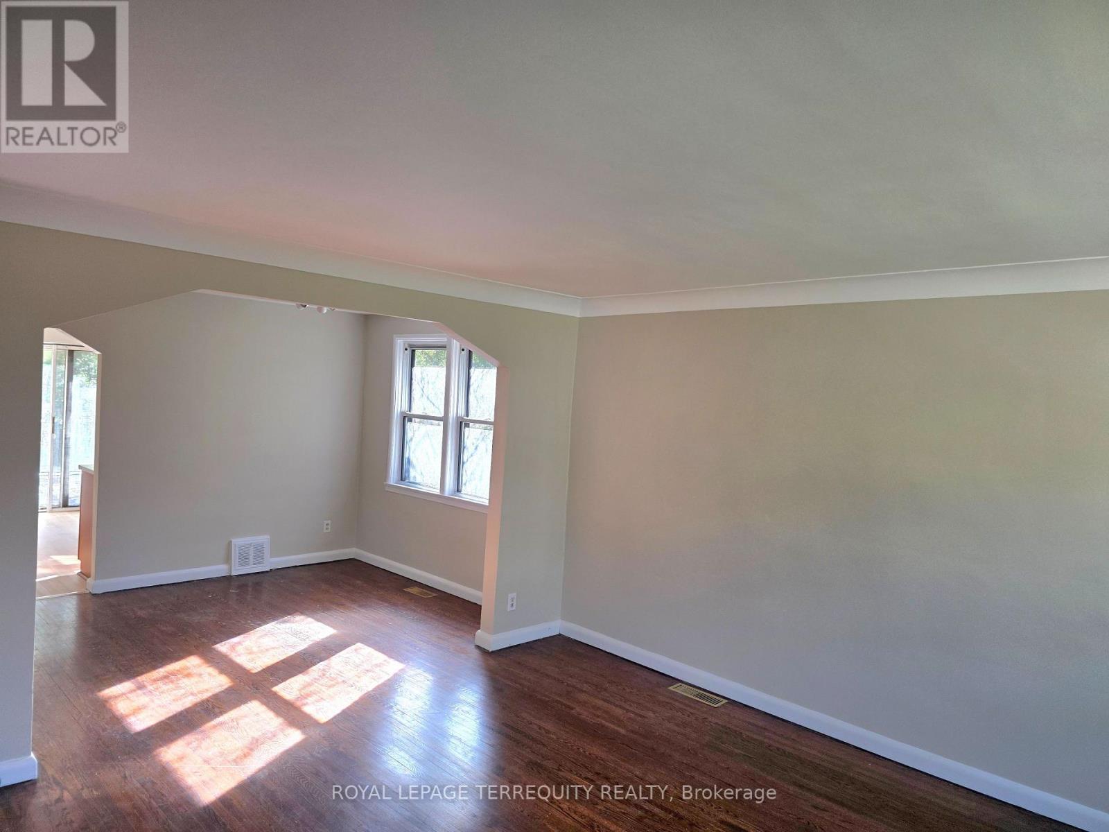 107 Cliffcrest Drive Property Photo 10