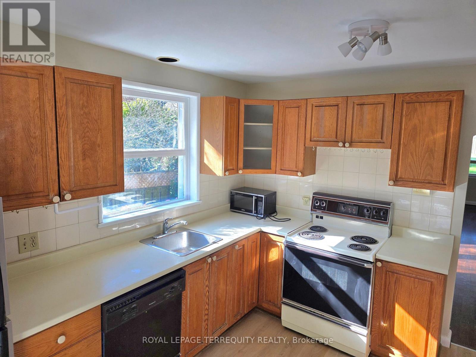 107 Cliffcrest Drive Property Photo 12