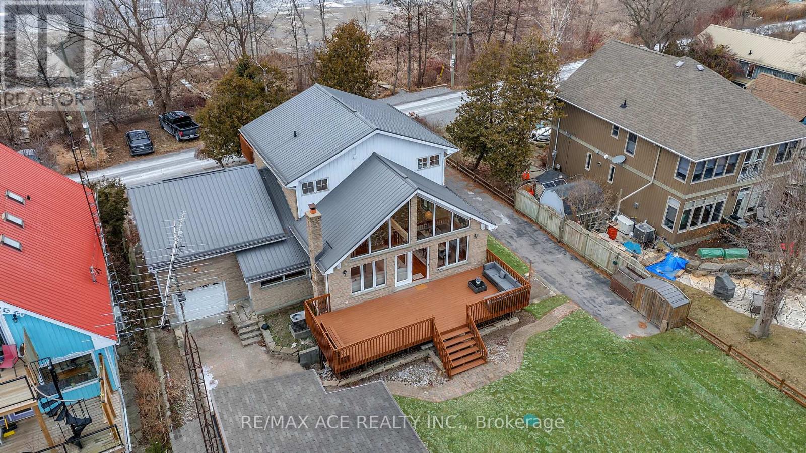 52 West Beach Road Property Photo 1