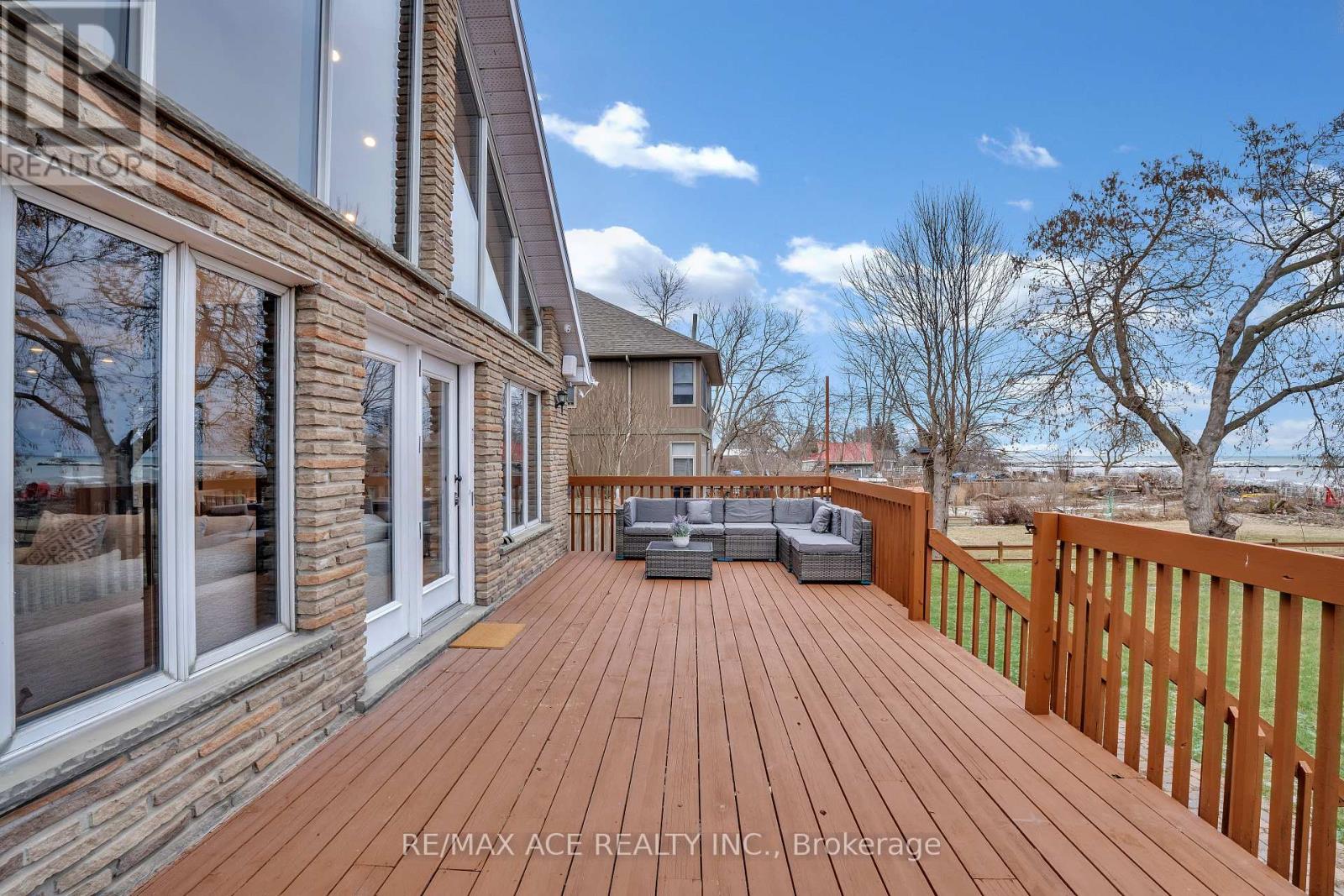 52 West Beach Road Property Photo 9