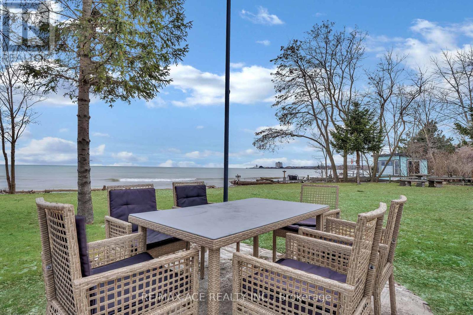 52 West Beach Road Property Photo 11