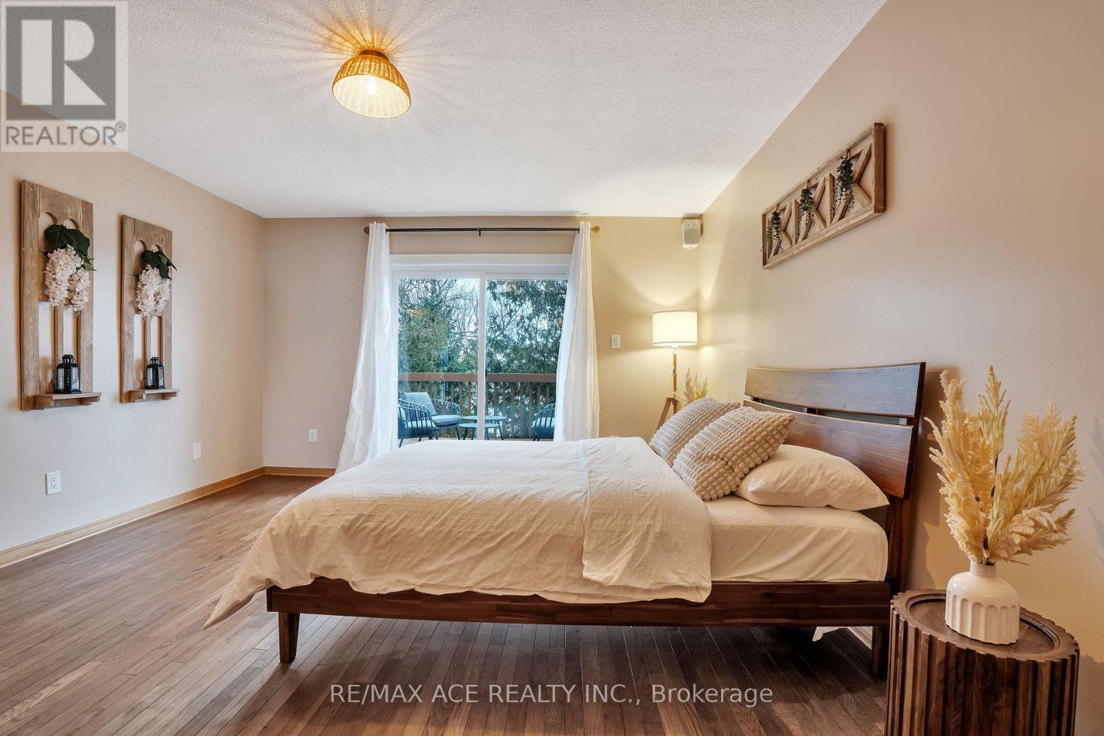 52 West Beach Road Property Photo 30