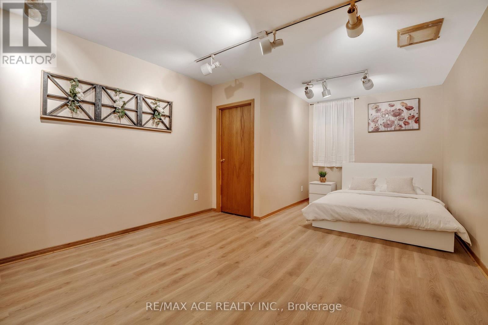52 West Beach Road Property Photo 43