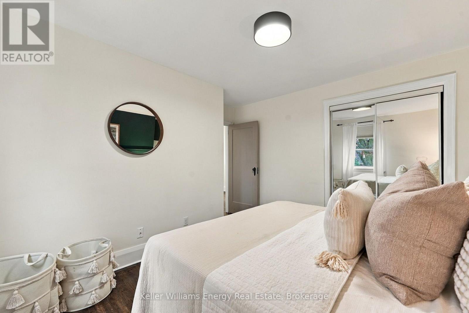 286 Gliddon Avenue Property Photo 22