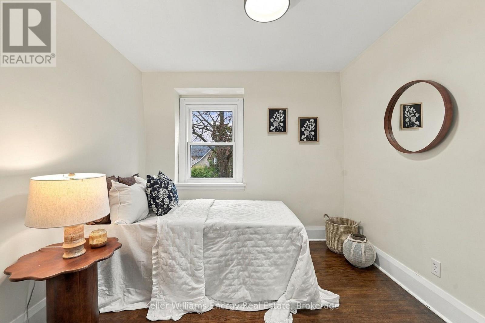 286 Gliddon Avenue Property Photo 23
