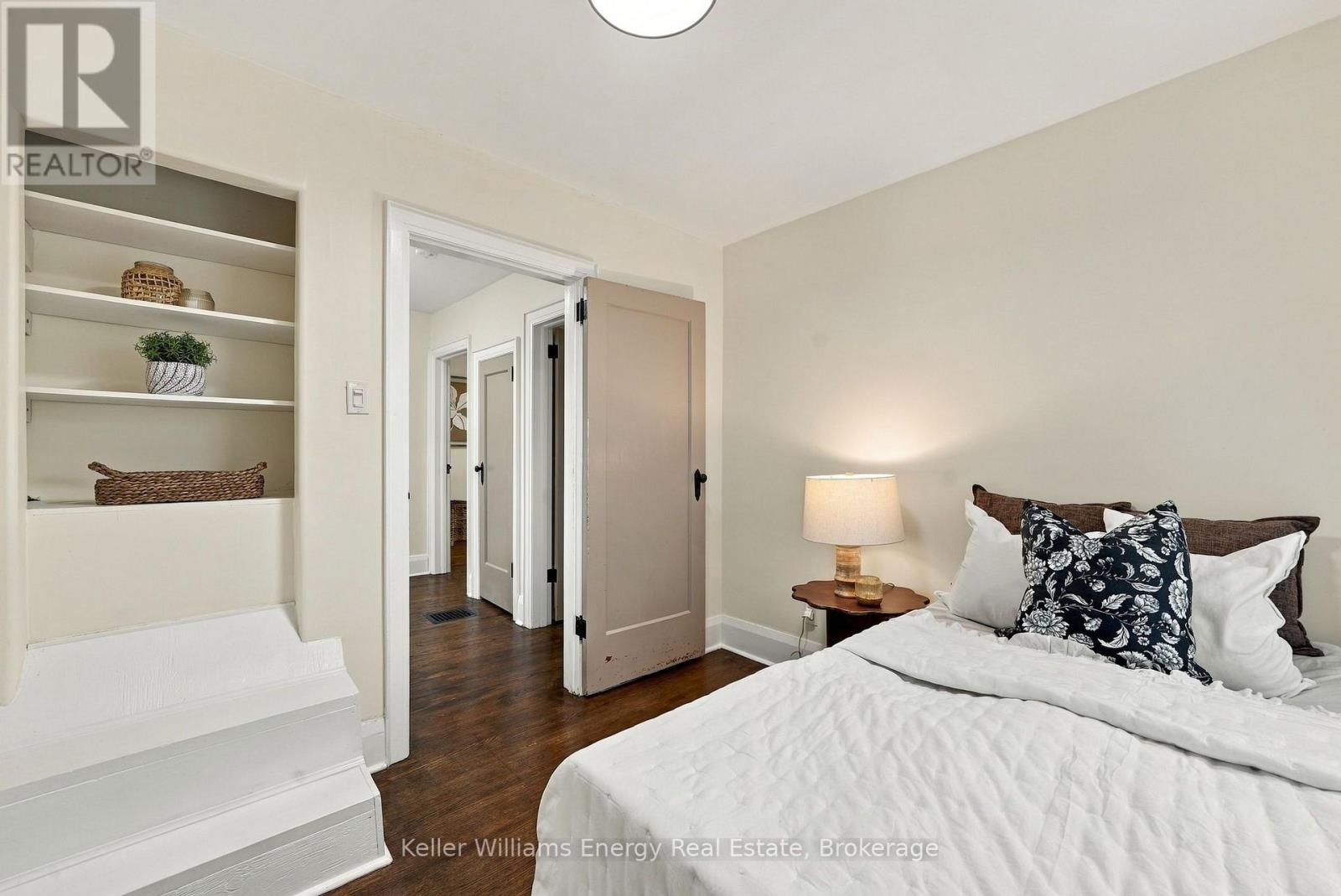 286 Gliddon Avenue Property Photo 24