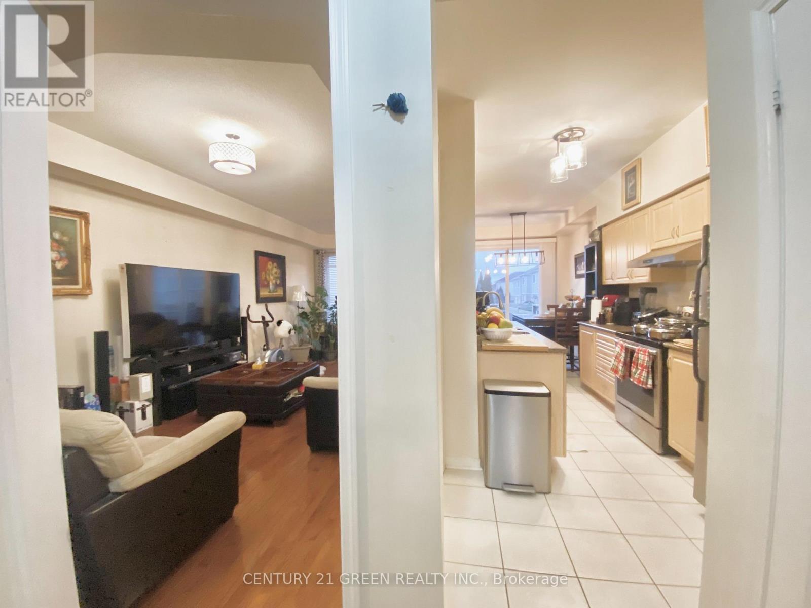 65 Silverwood Circle E Property Photo 4