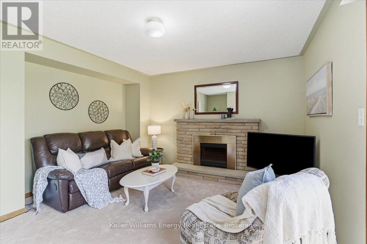 724 Clifton Drive Property Photo 6