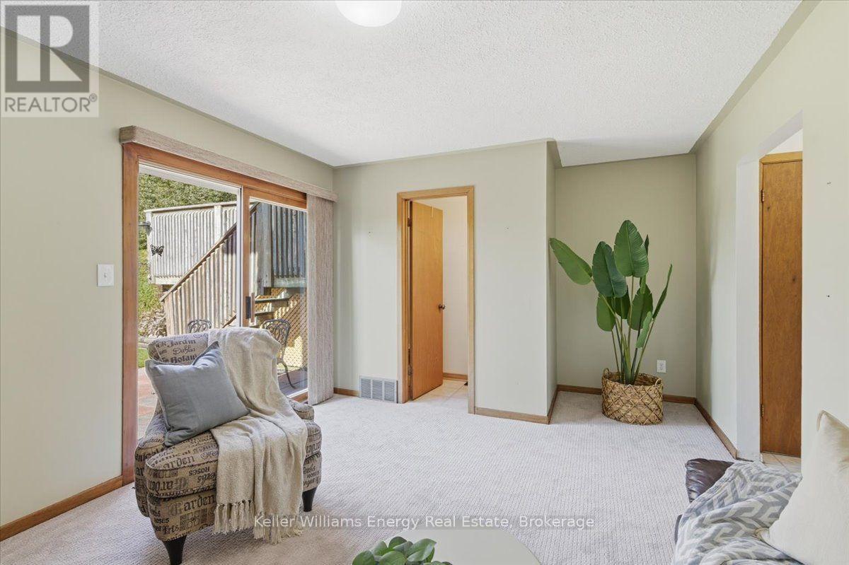 724 Clifton Drive Property Photo 7