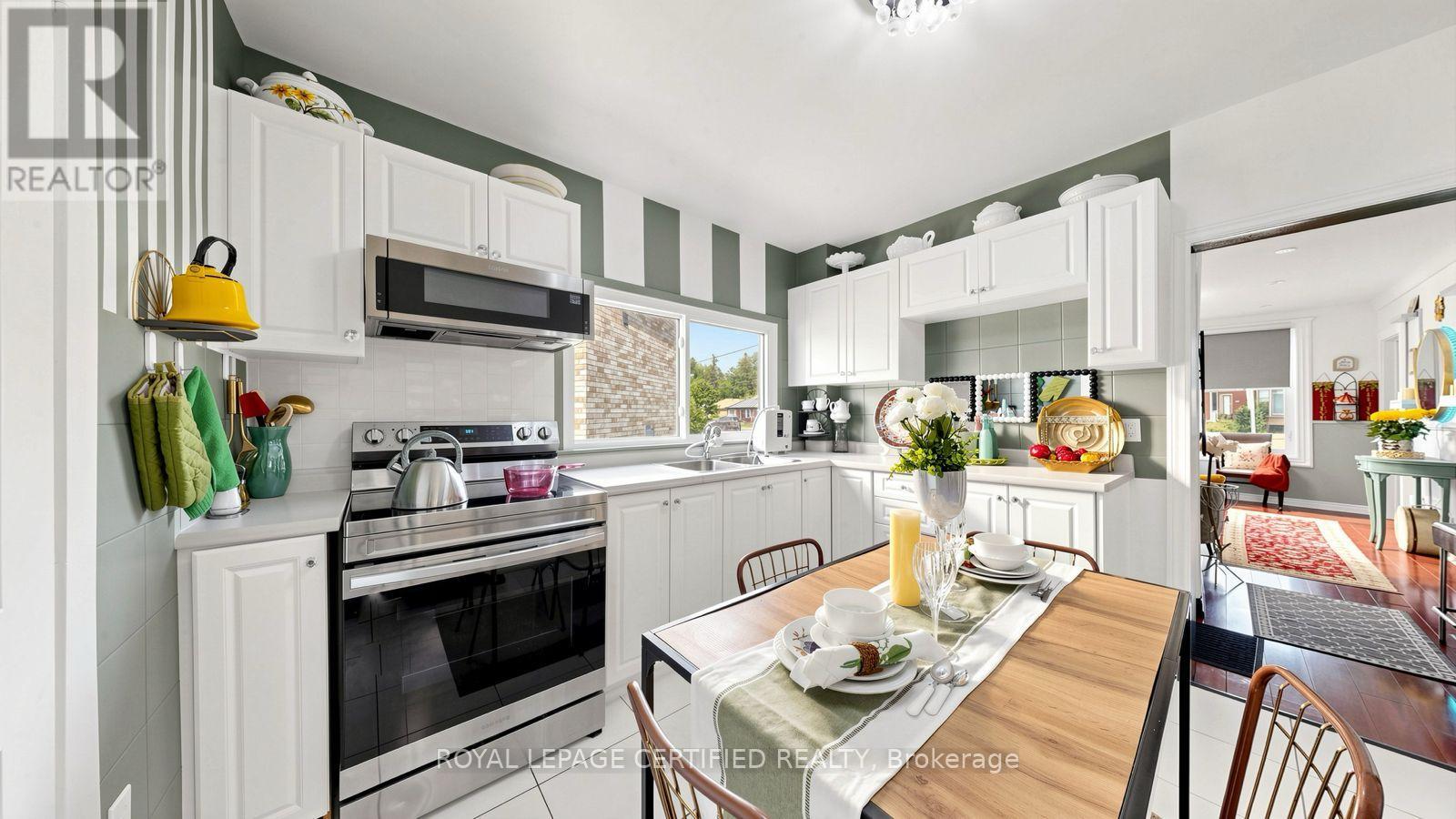 922a Danforth Road Property Photo 16