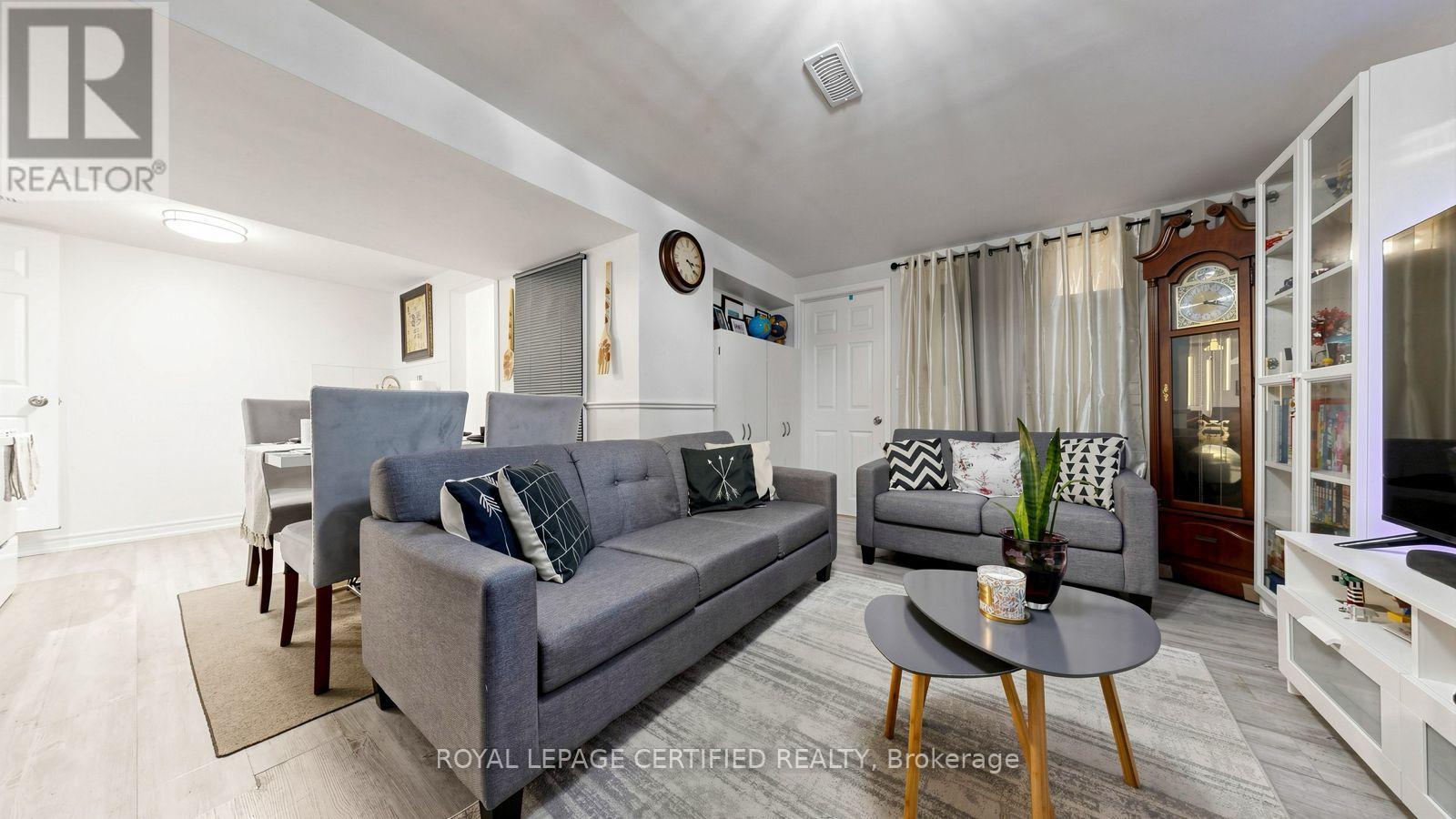922a Danforth Road Property Photo 17